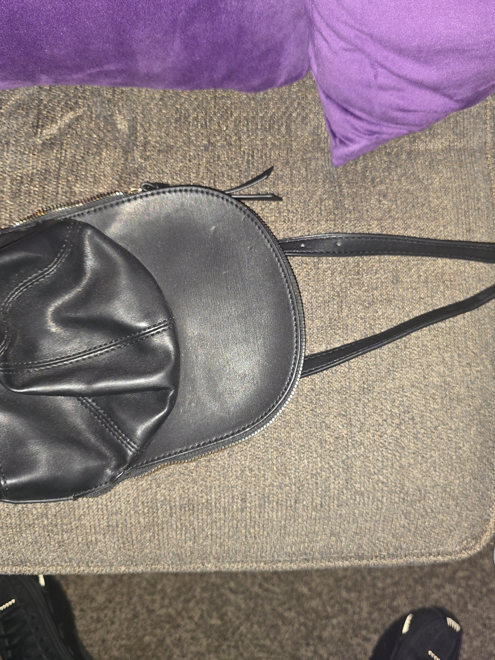 Black Women's Leather Round Crossbody Bag